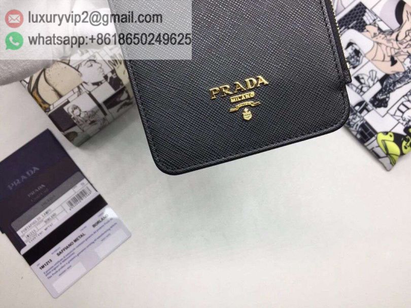 luxury deals: prada outlet