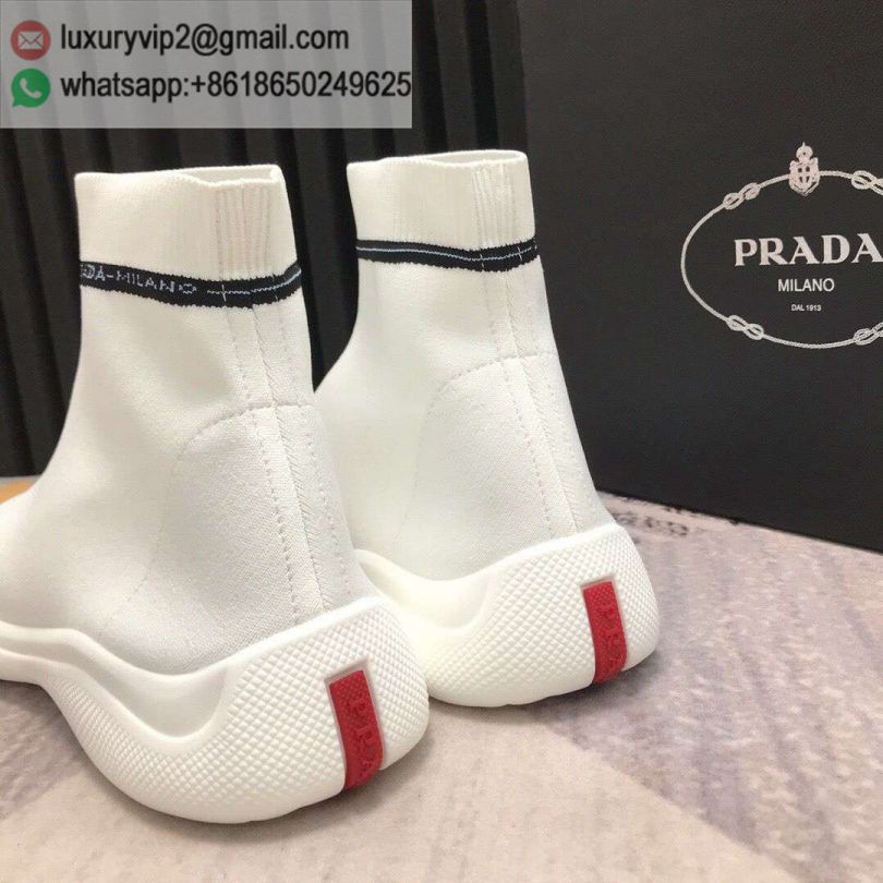 luxury deals: prada outlet