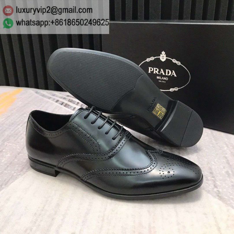 luxury deals: prada outlet