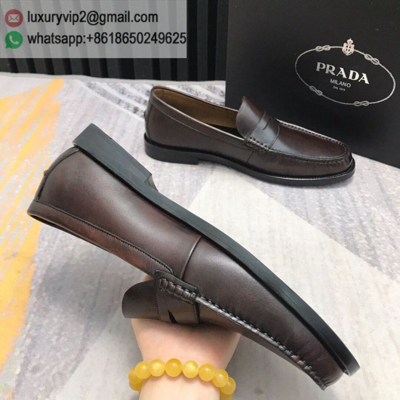 luxury deals: prada outlet