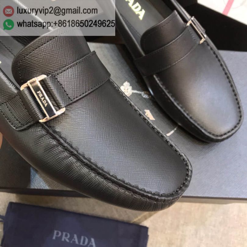 luxury deals: prada outlet