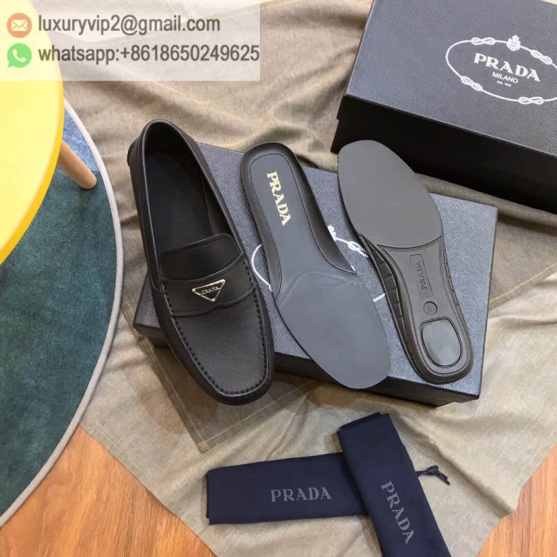 luxury deals: prada outlet