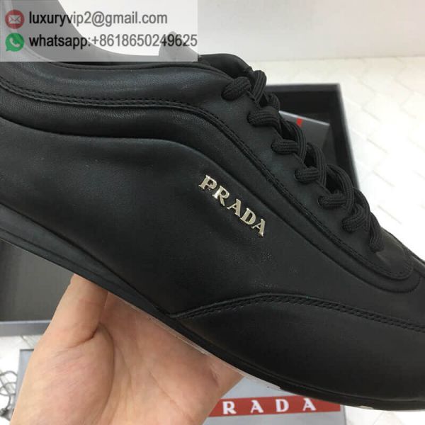 luxury deals: prada outlet