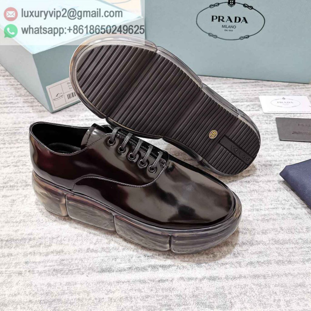 luxury deals: prada outlet