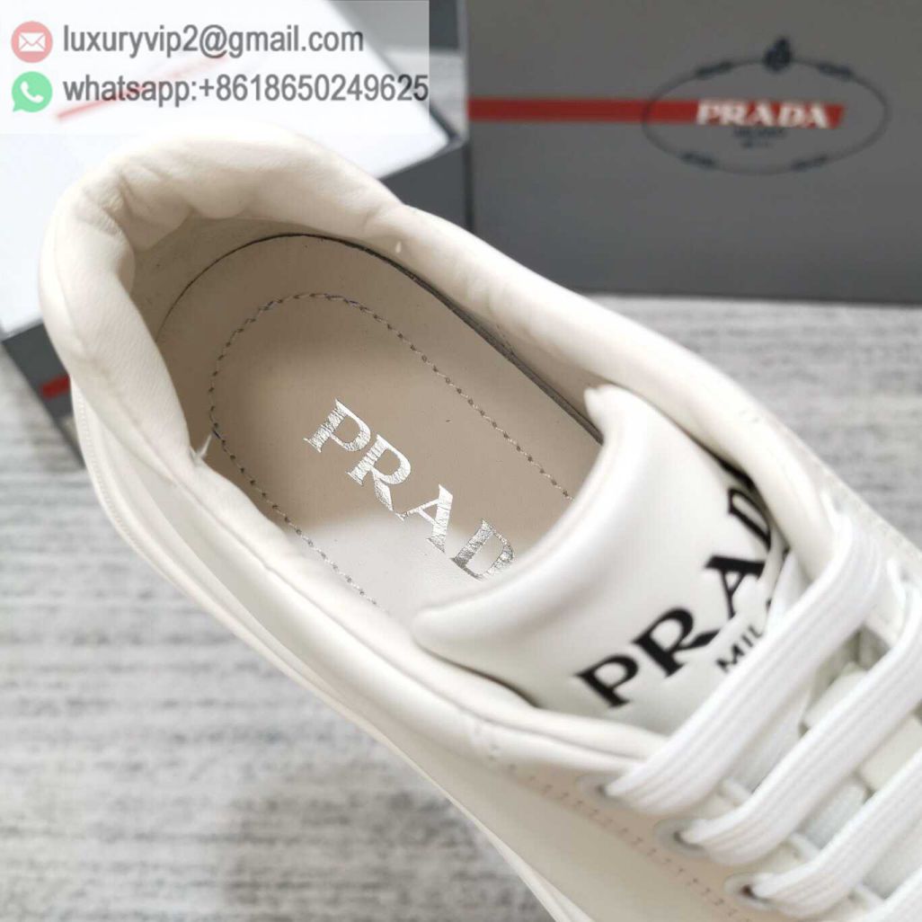 luxury deals: prada outlet