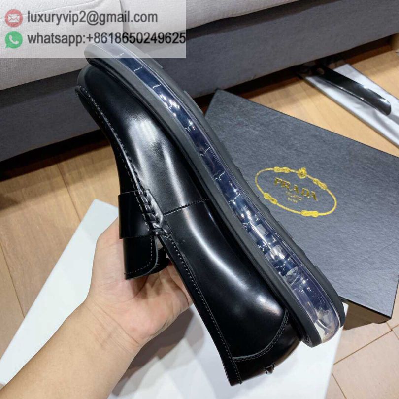 luxury deals: prada outlet