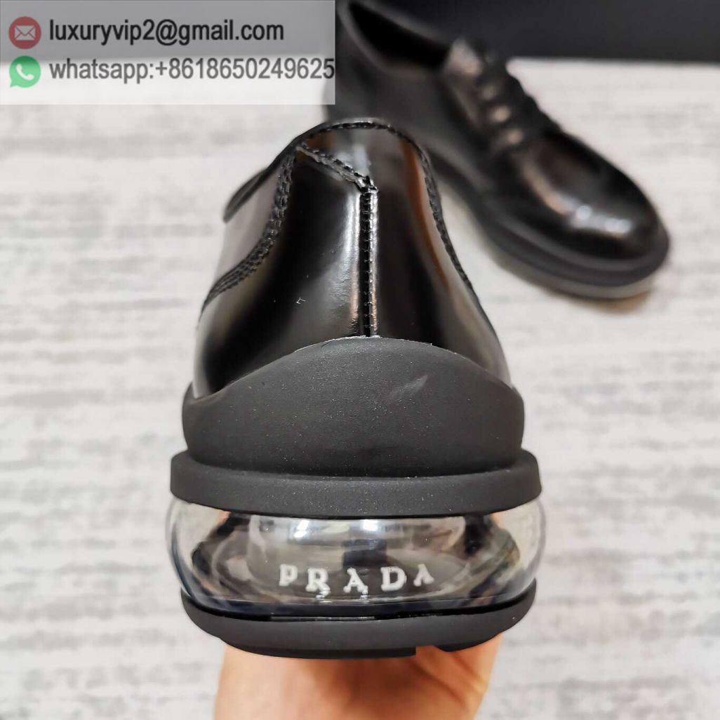 luxury deals: prada outlet