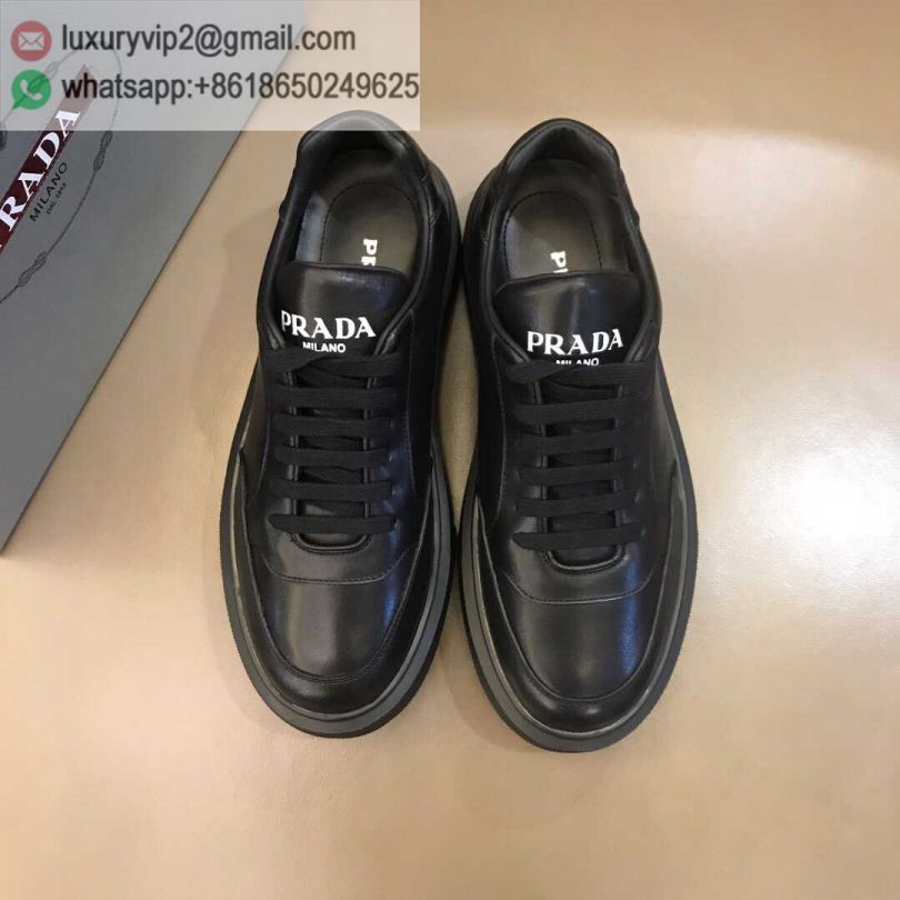 luxury deals: prada outlet