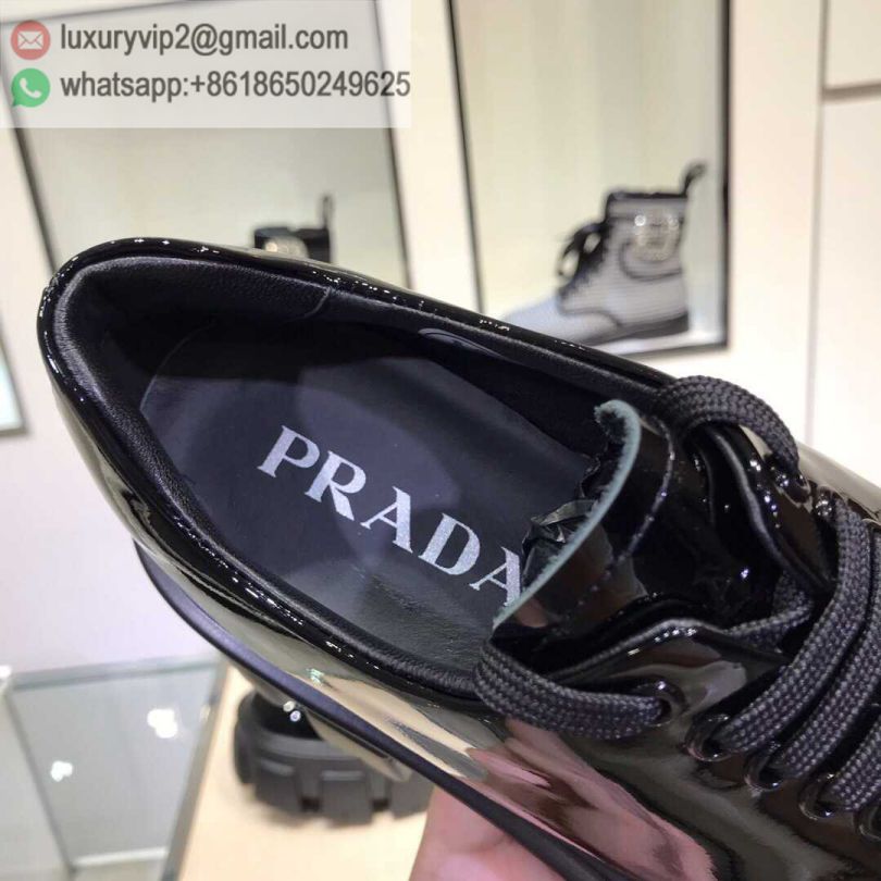 luxury deals: prada outlet