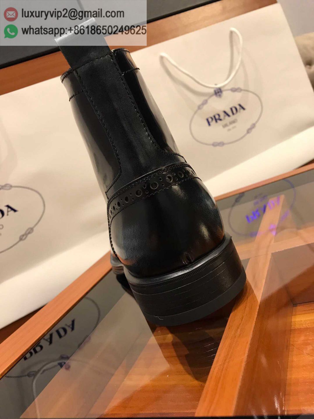 luxury deals: prada outlet