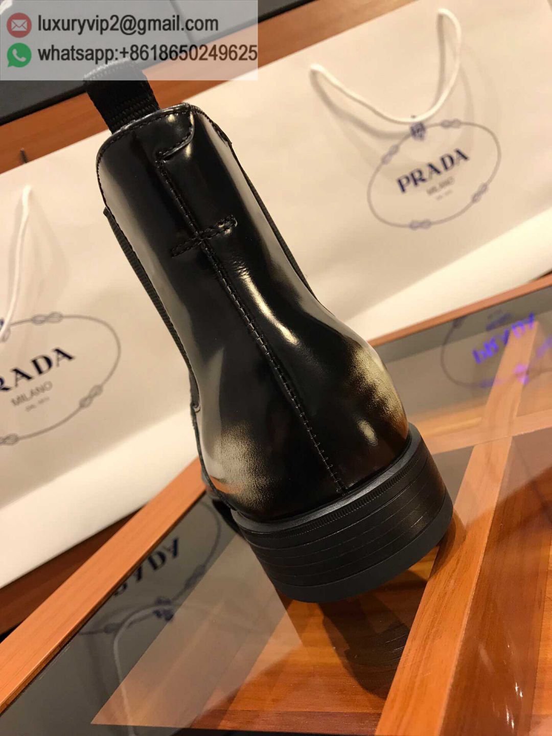 luxury deals: prada outlet