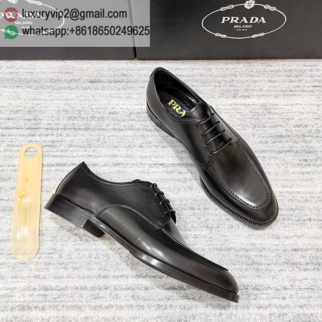 luxury deals: prada outlet