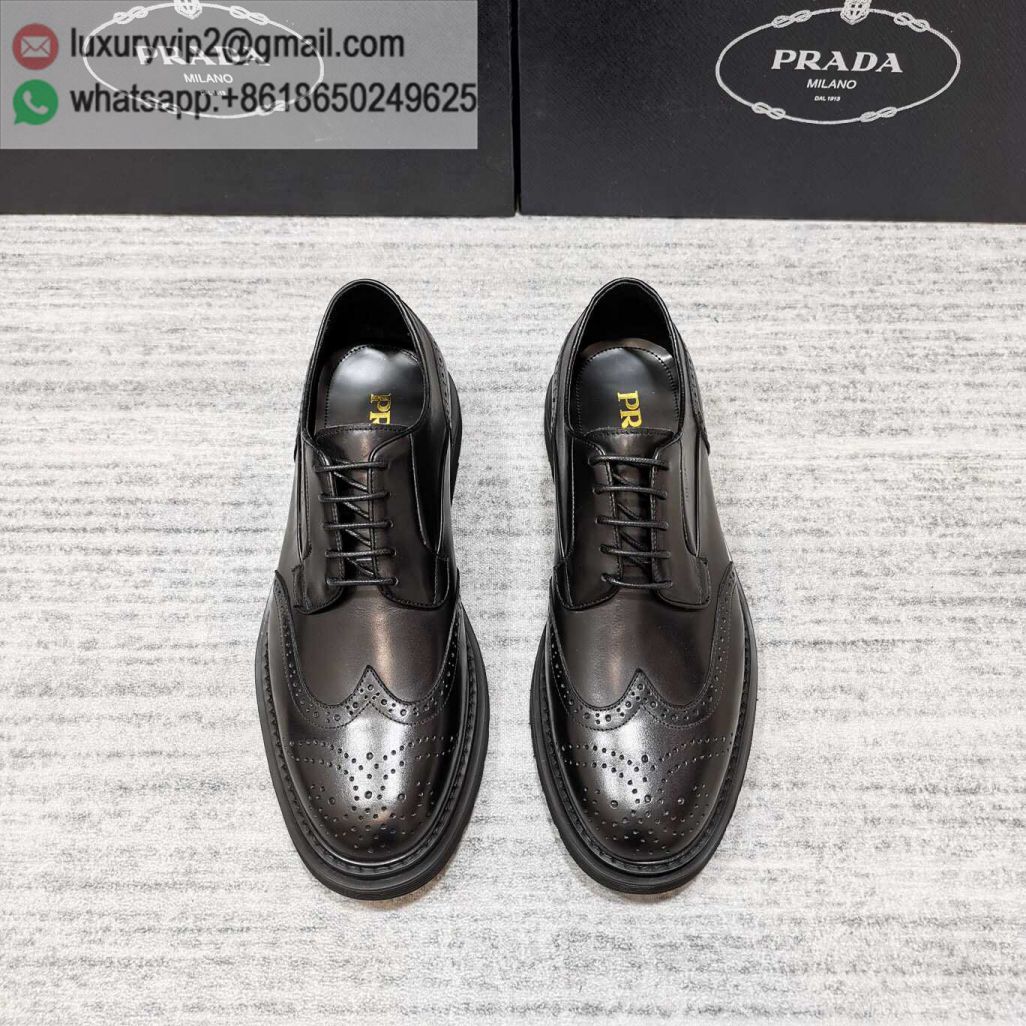 luxury deals: prada outlet