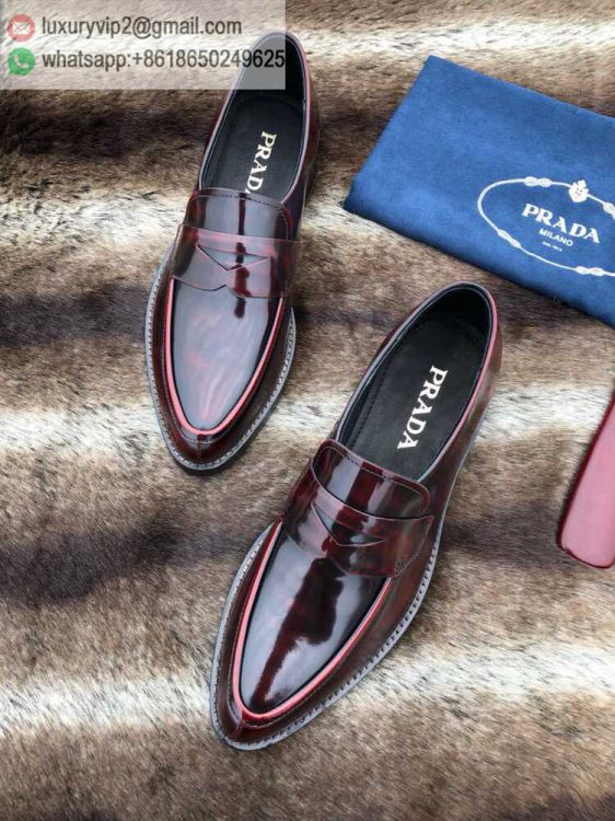 luxury deals: prada outlet