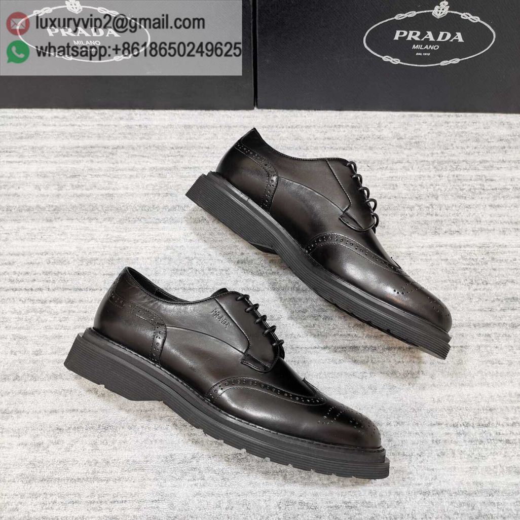 luxury deals: prada outlet