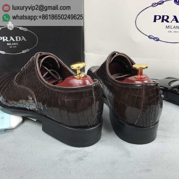 luxury deals: prada outlet