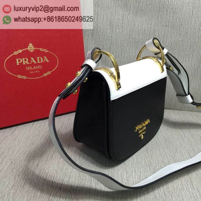 luxury deals: prada outlet