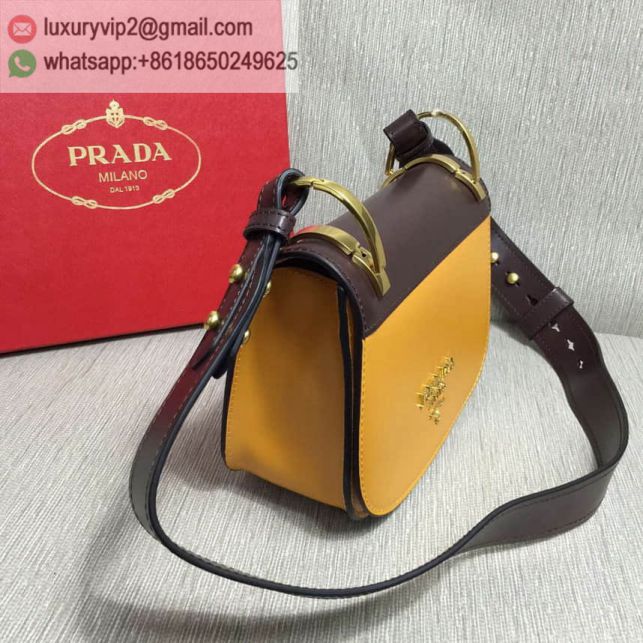 luxury deals: prada outlet