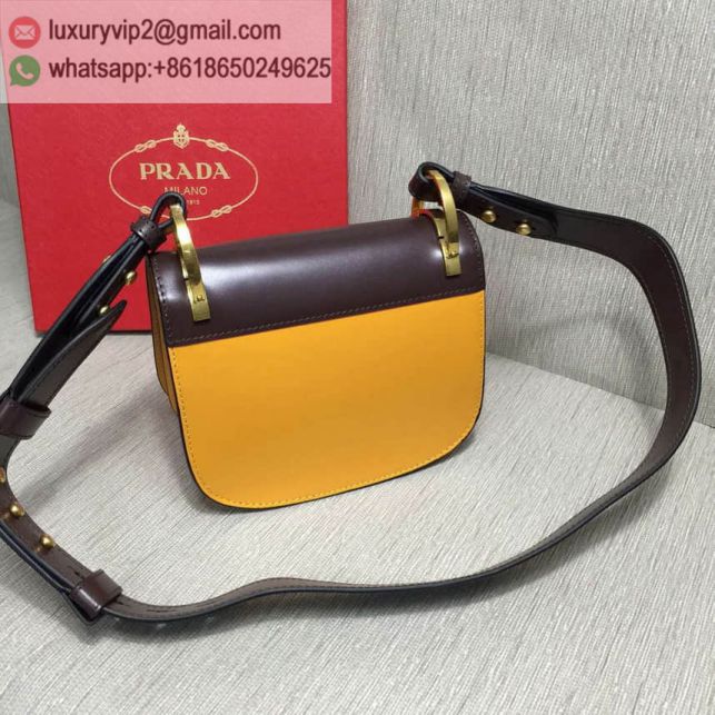 luxury deals: prada outlet