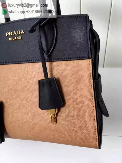 luxury deals: prada outlet