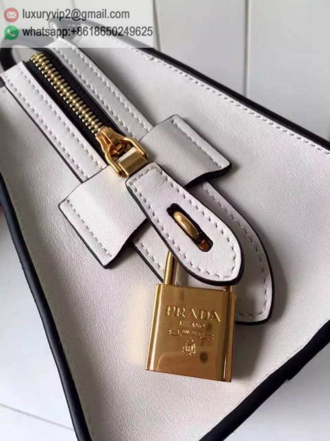 luxury deals: prada outlet