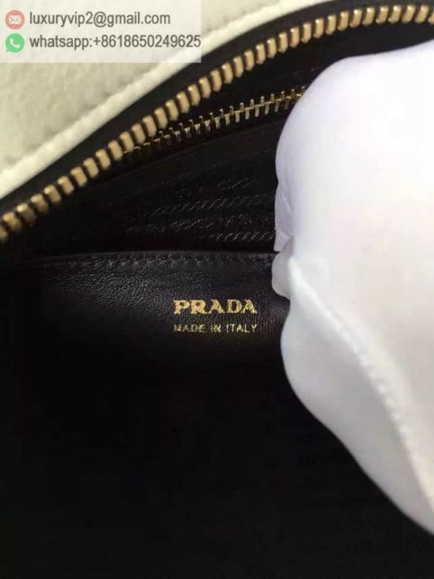 luxury deals: prada outlet