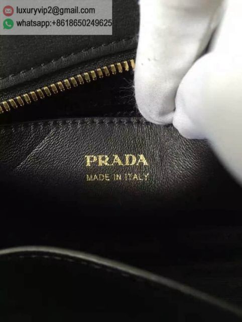 luxury deals: prada outlet