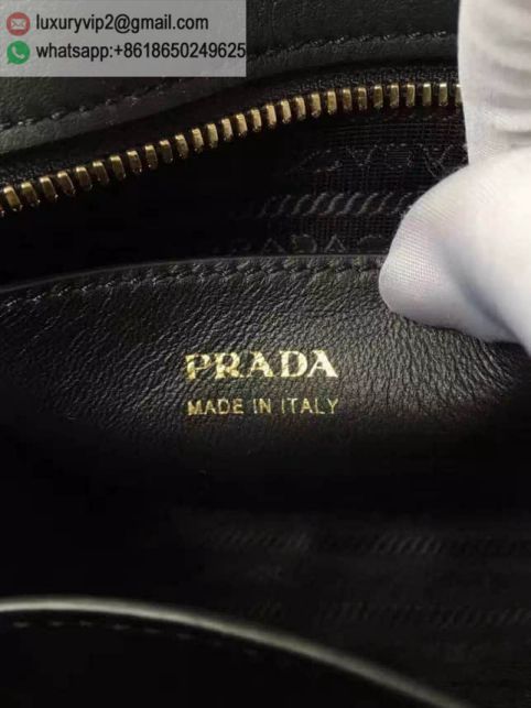 luxury deals: prada outlet