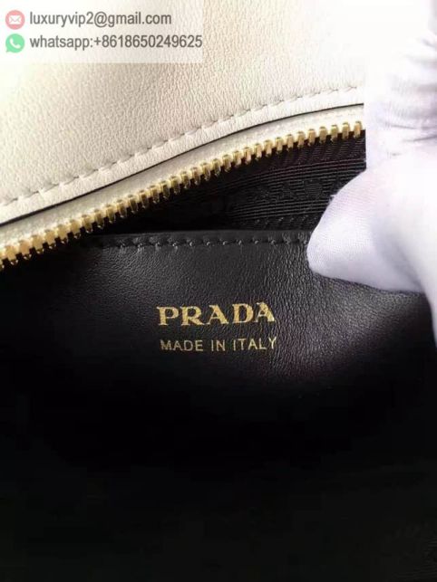 luxury deals: prada outlet