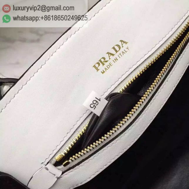 luxury deals: prada outlet