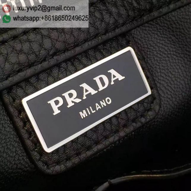 luxury deals: prada outlet