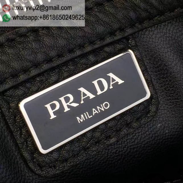 luxury deals: prada outlet