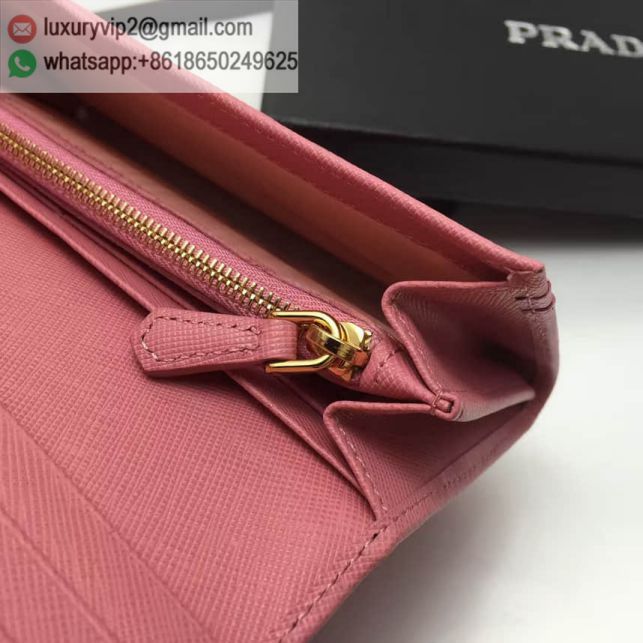 luxury deals: prada outlet