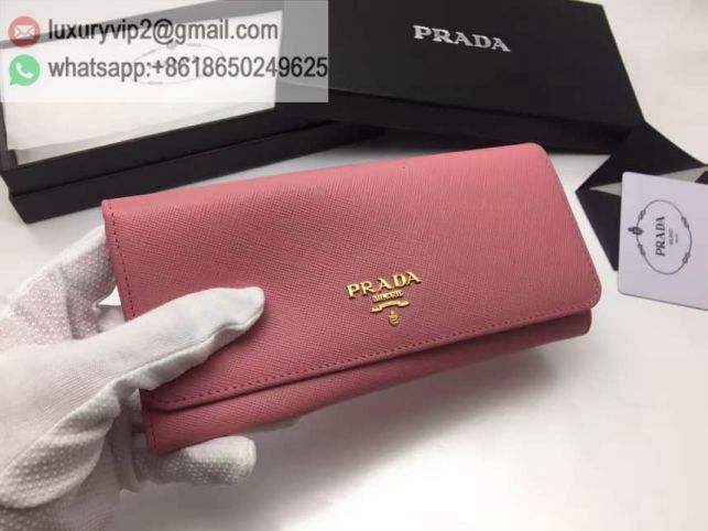 luxury deals: prada outlet