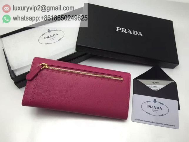 luxury deals: prada outlet