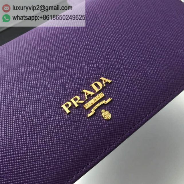 luxury deals: prada outlet