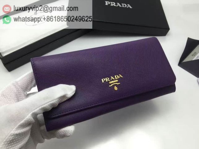 luxury deals: prada outlet