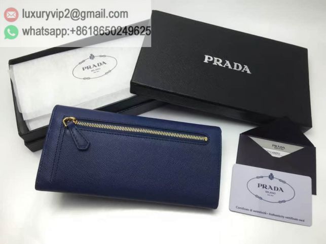 luxury deals: prada outlet