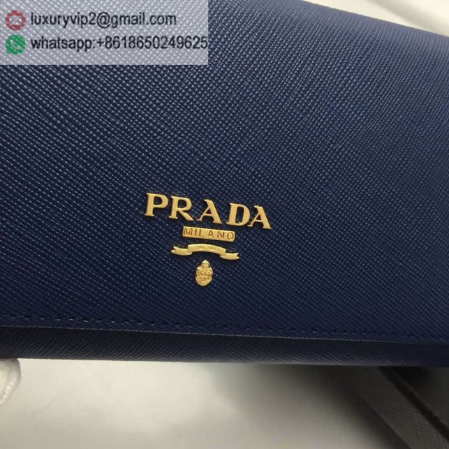 luxury deals: prada outlet