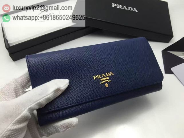 luxury deals: prada outlet