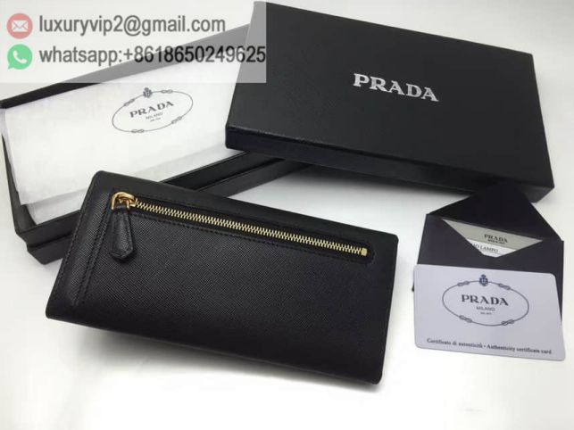 luxury deals: prada outlet