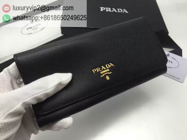 luxury deals: prada outlet