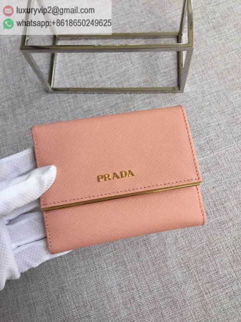 luxury deals: prada outlet