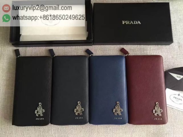 luxury deals: prada outlet