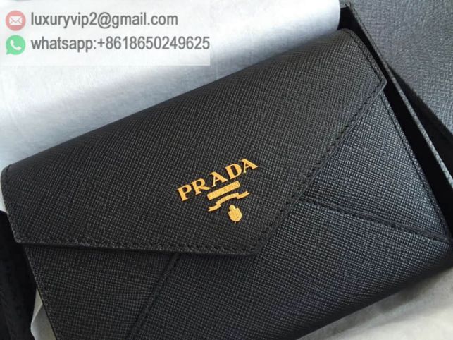 luxury deals: prada outlet