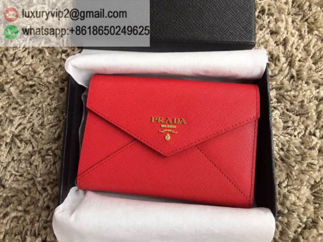 luxury deals: prada outlet