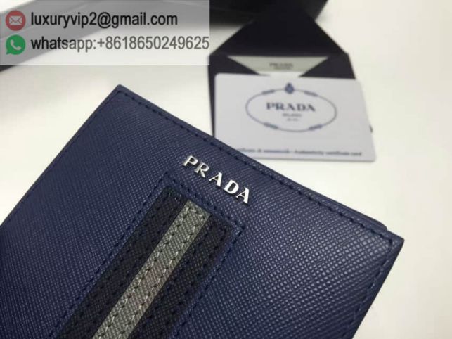 luxury deals: prada outlet