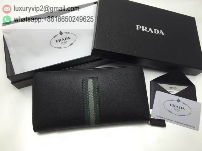 luxury deals: prada outlet