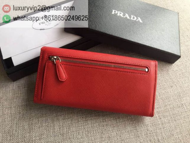 luxury deals: prada outlet