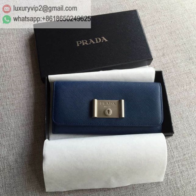 luxury deals: prada outlet